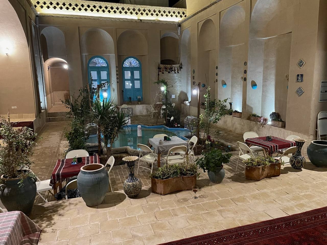 حیاط