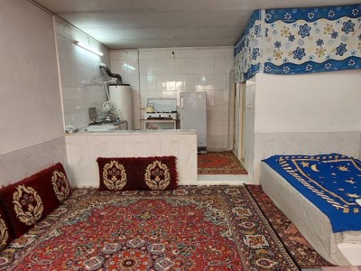 منزل دربست نزدیک مقبره خیام، عطار و کمال الملک