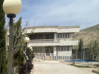ویلای بزرگ "شیراز ویلا"