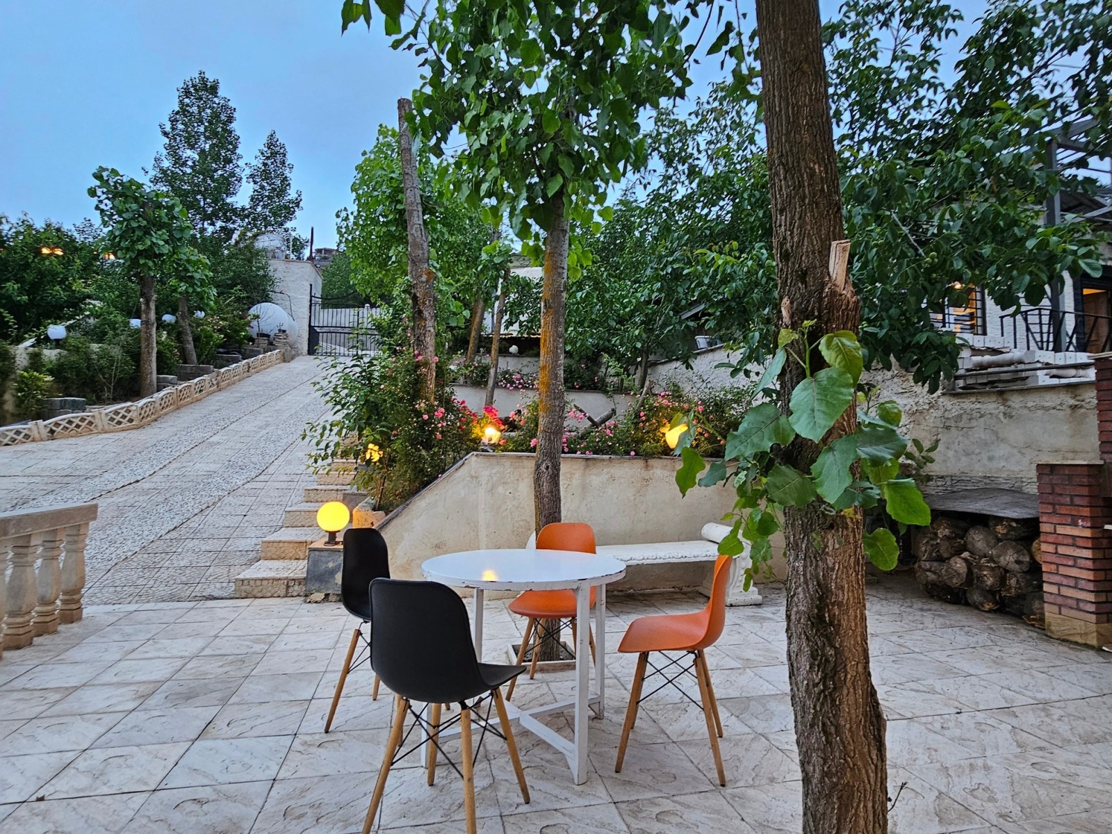 حیاط