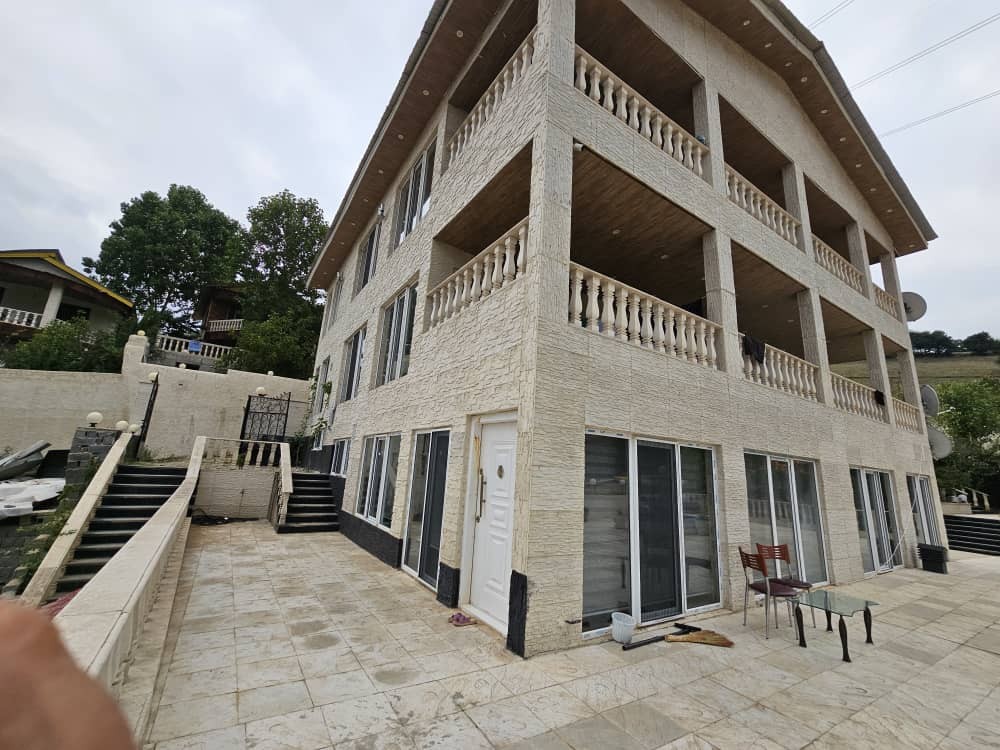 حیاط