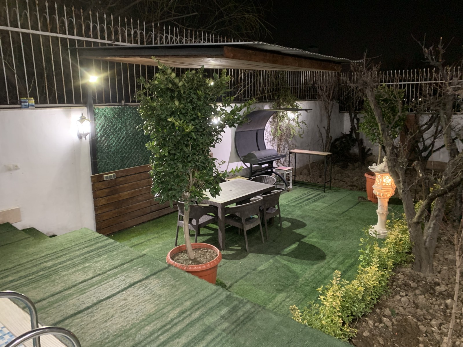 حیاط