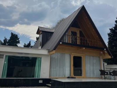 کلبه سوئیسی آقایی "شماره ۱" در رامسر