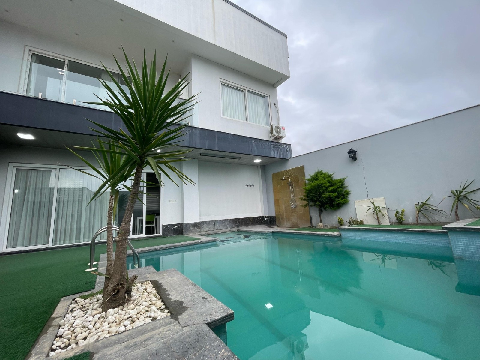 استخر استخر