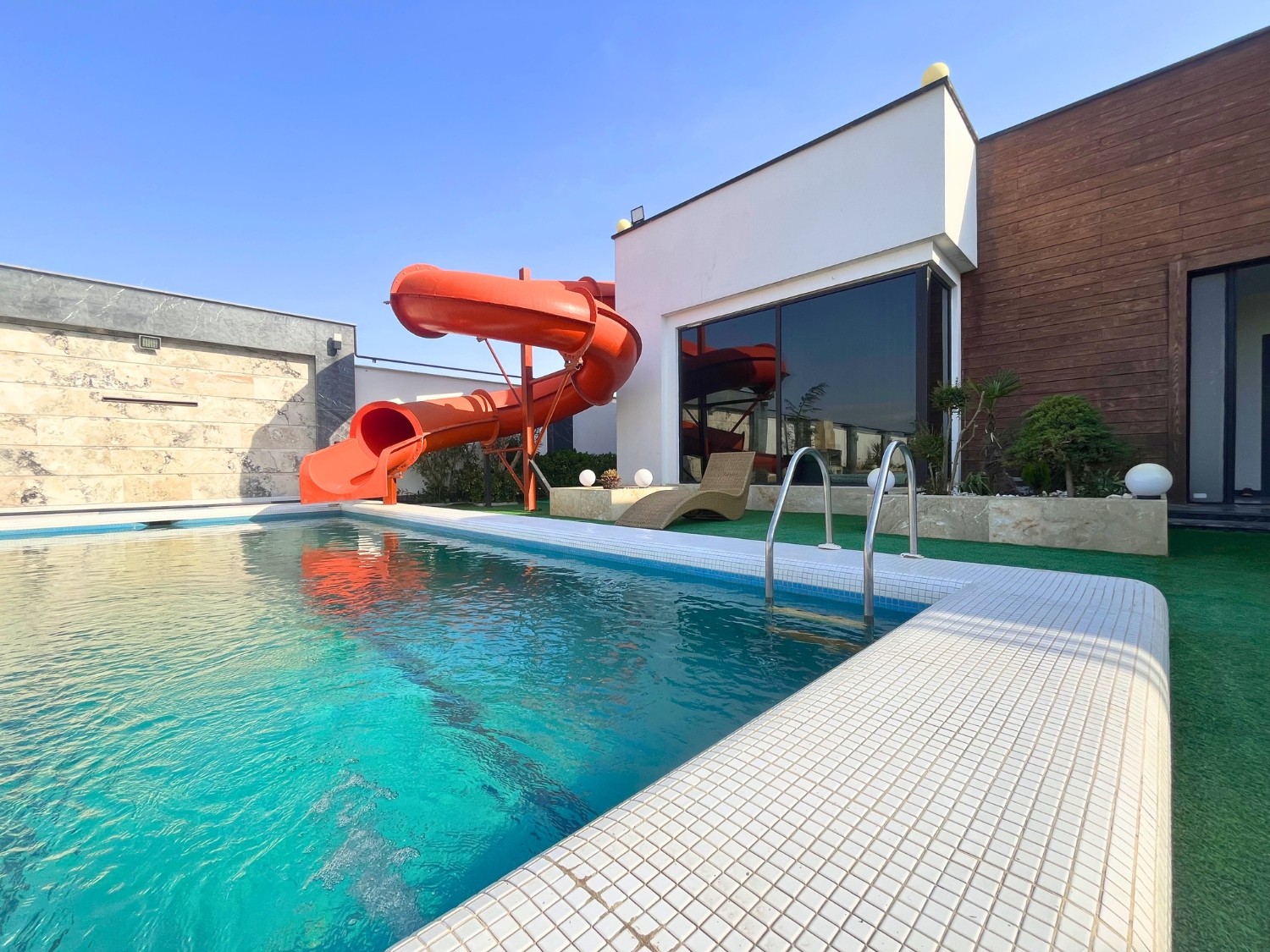 استخر استخر