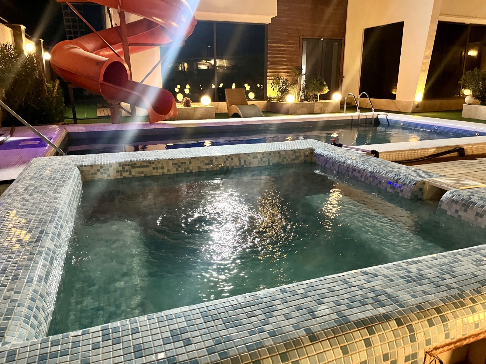 جکوزی جکوزی