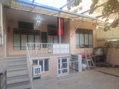 خانه حیاط دار "دانش"