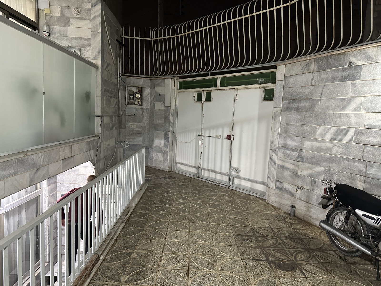 ورودی اقامتگاه ورودی اقامتگاه