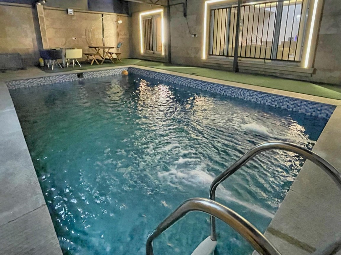 استخر استخر