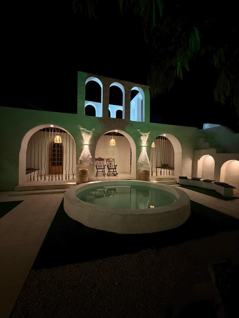 حیاط