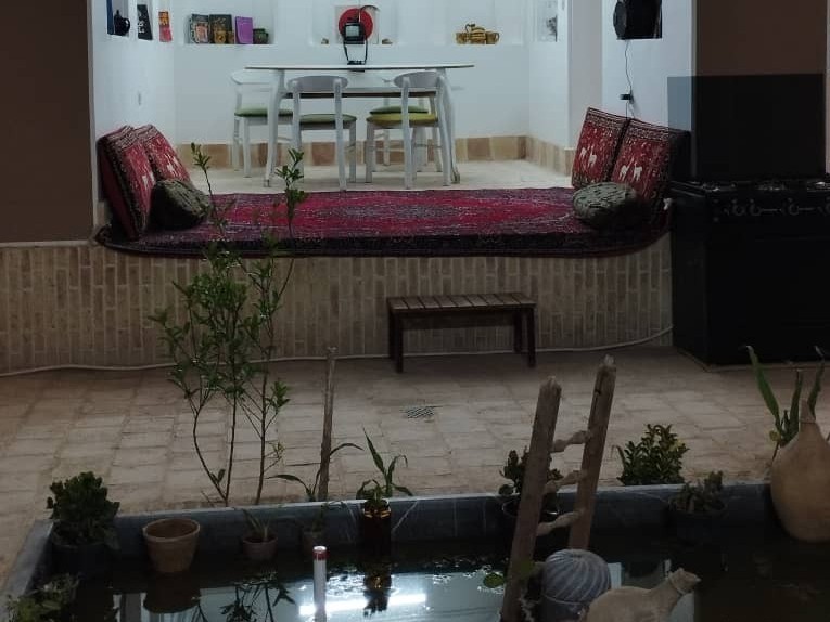 حیاط