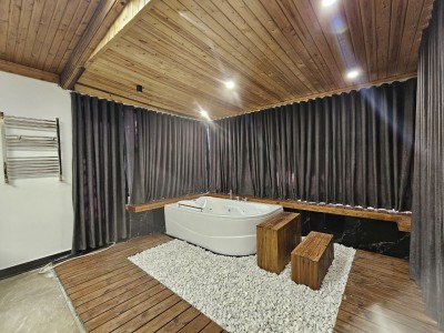 ویلای شماره چهارده "بنای جهان"