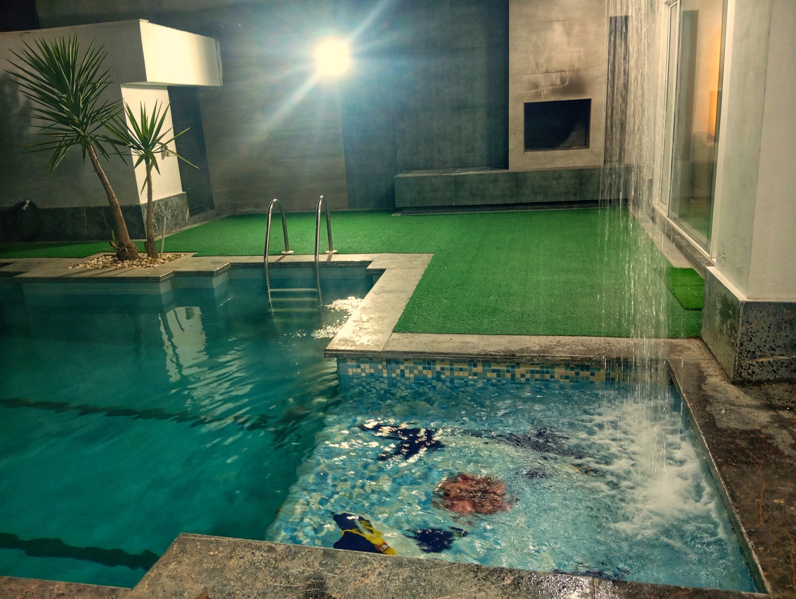 استخر استخر