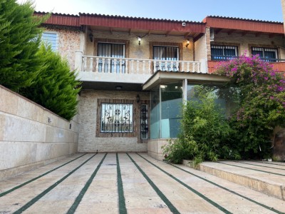 ویلای دوبلکس استخردار
