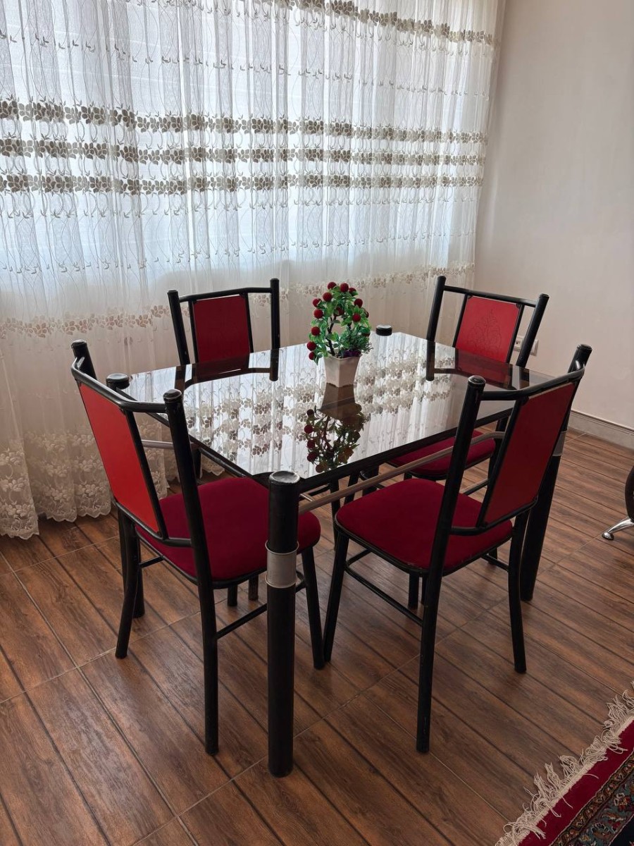میز غذاخوری