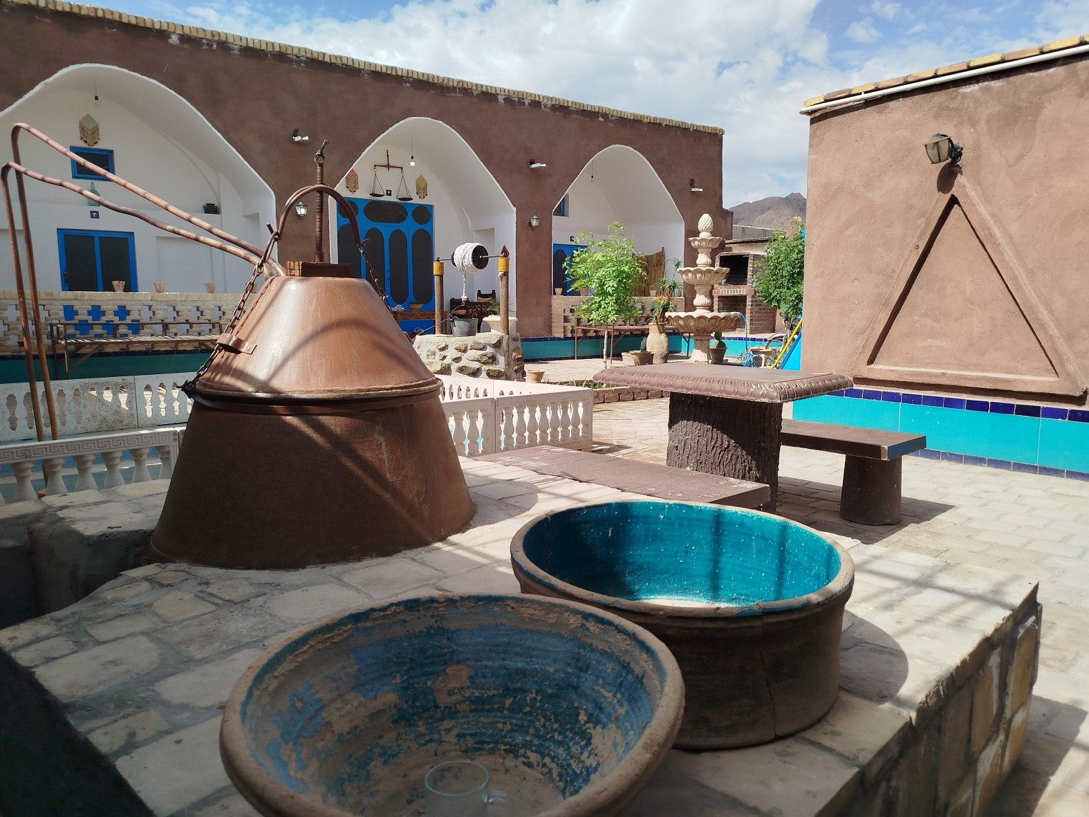 حیاط