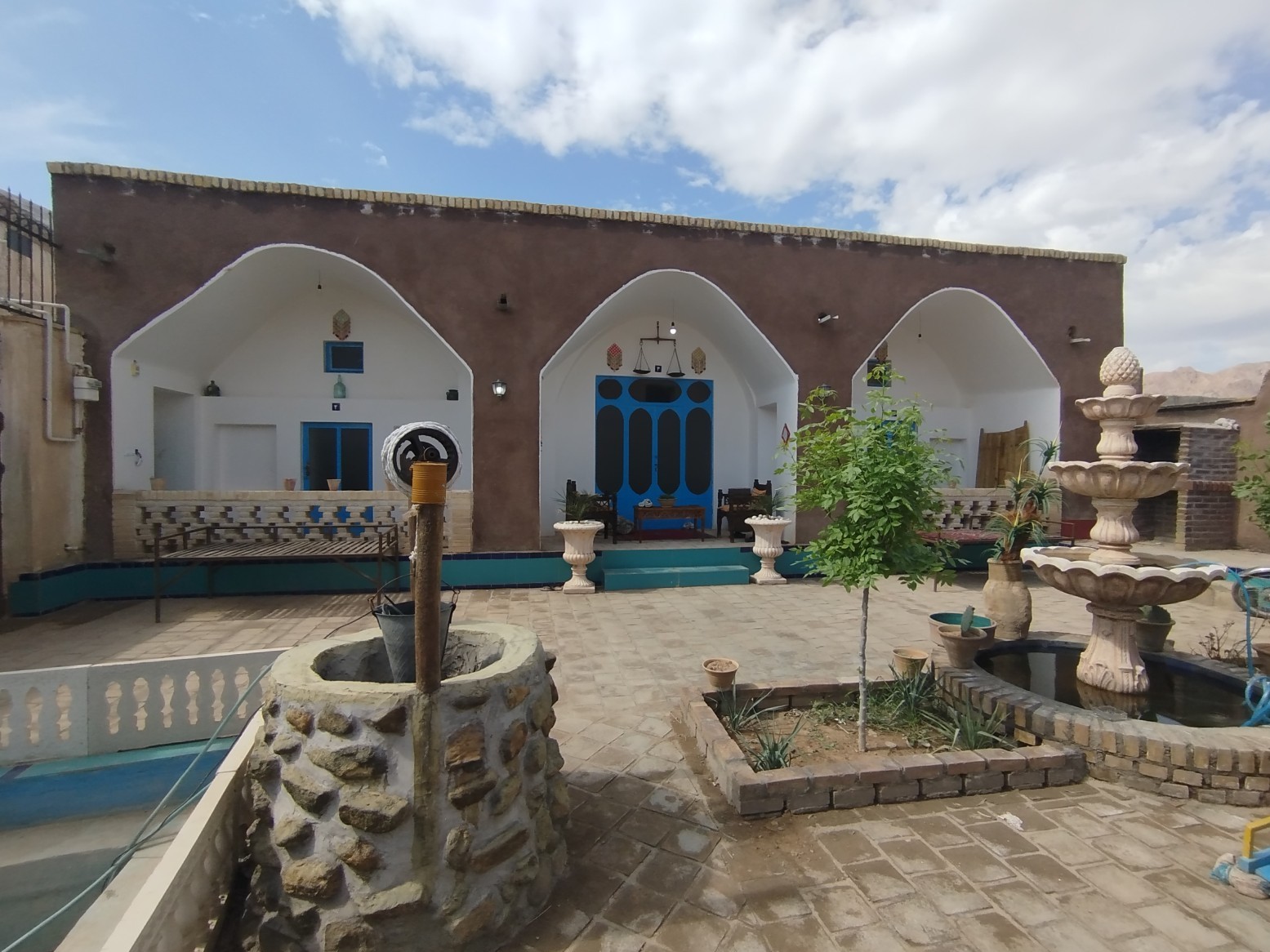 حیاط