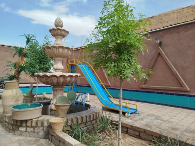 ویلای حیاط دار "کدخدا" در کاشان
