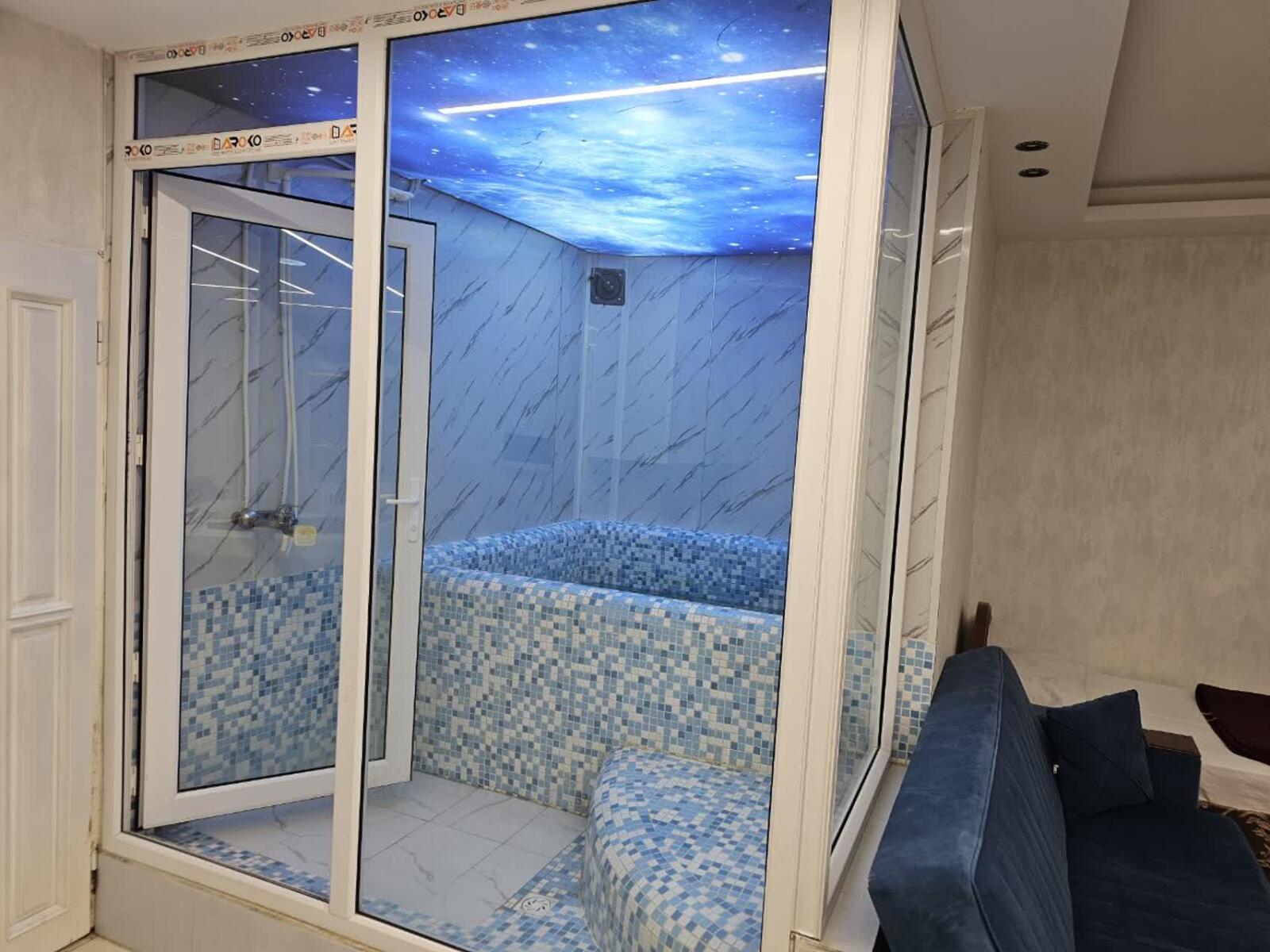 استخر و جگوزی