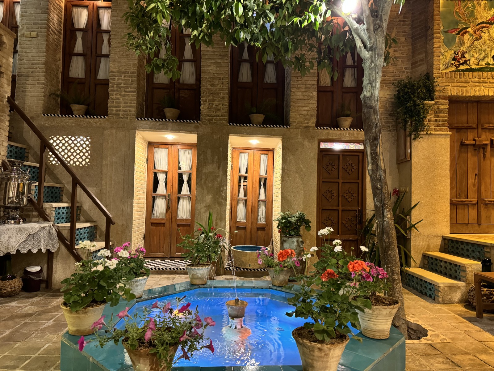 حیاط