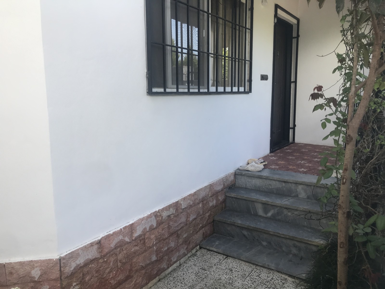 ورودی اقامتگاه