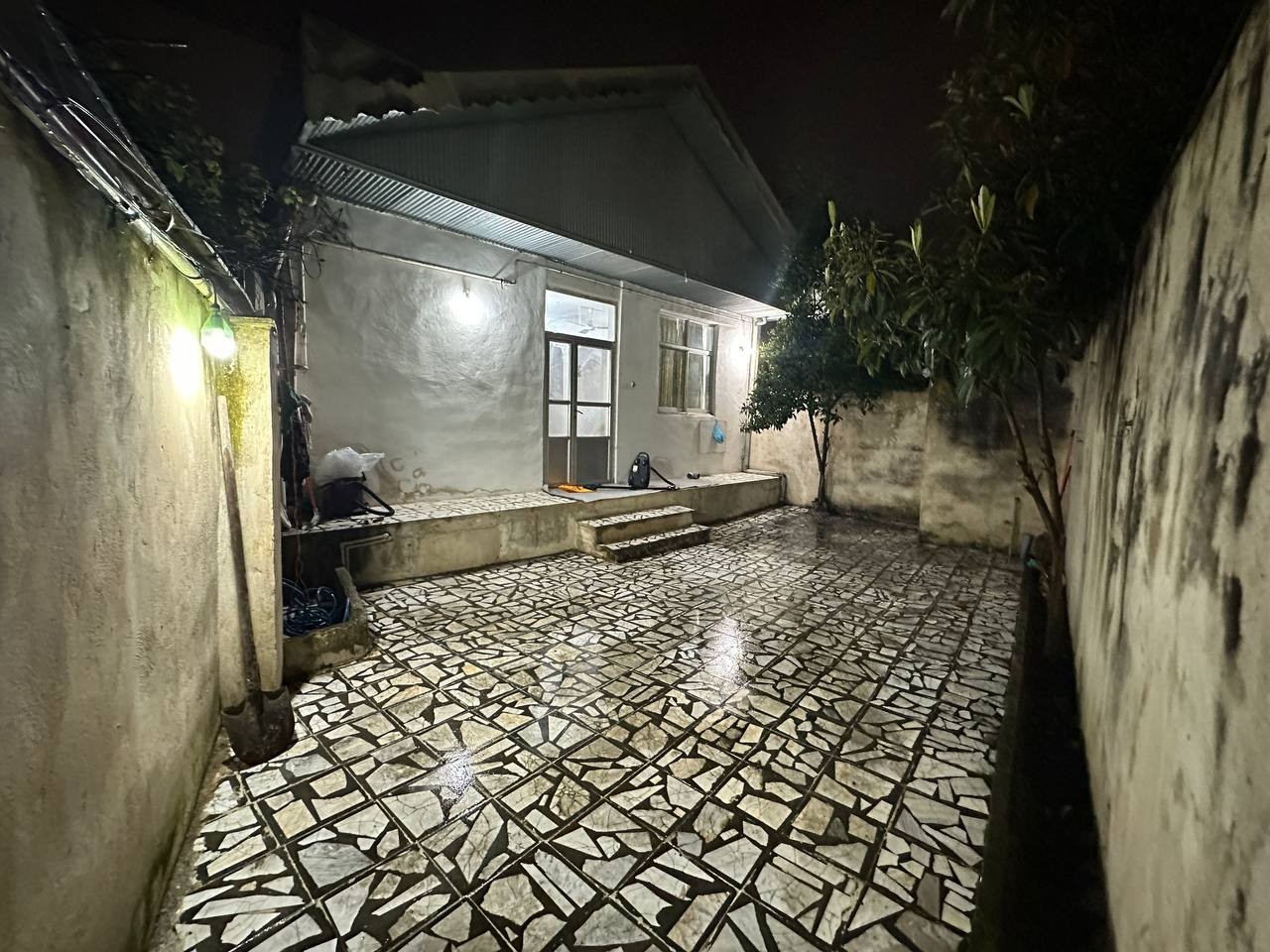 حیاط