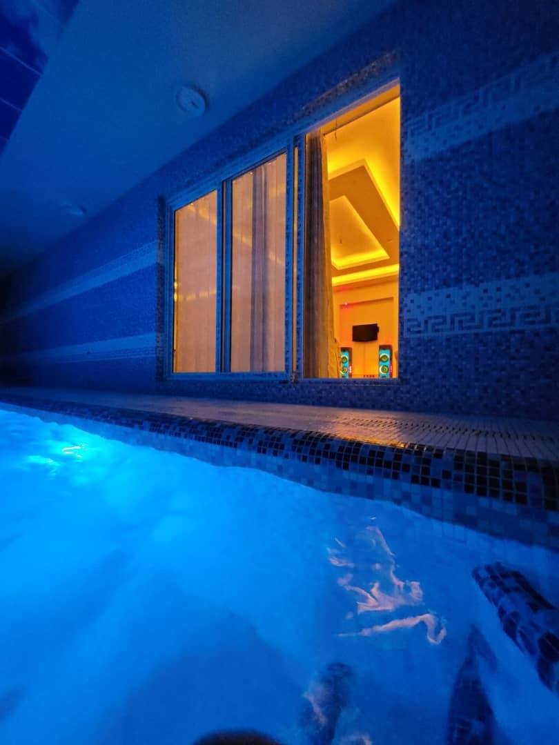 استخر استخر