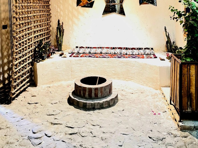 حیاط