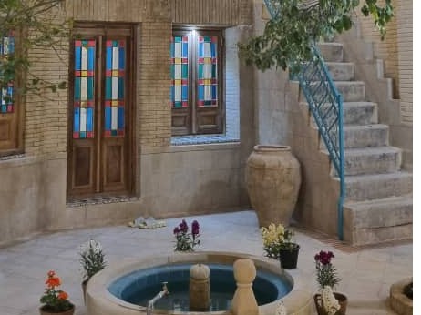 حیاط