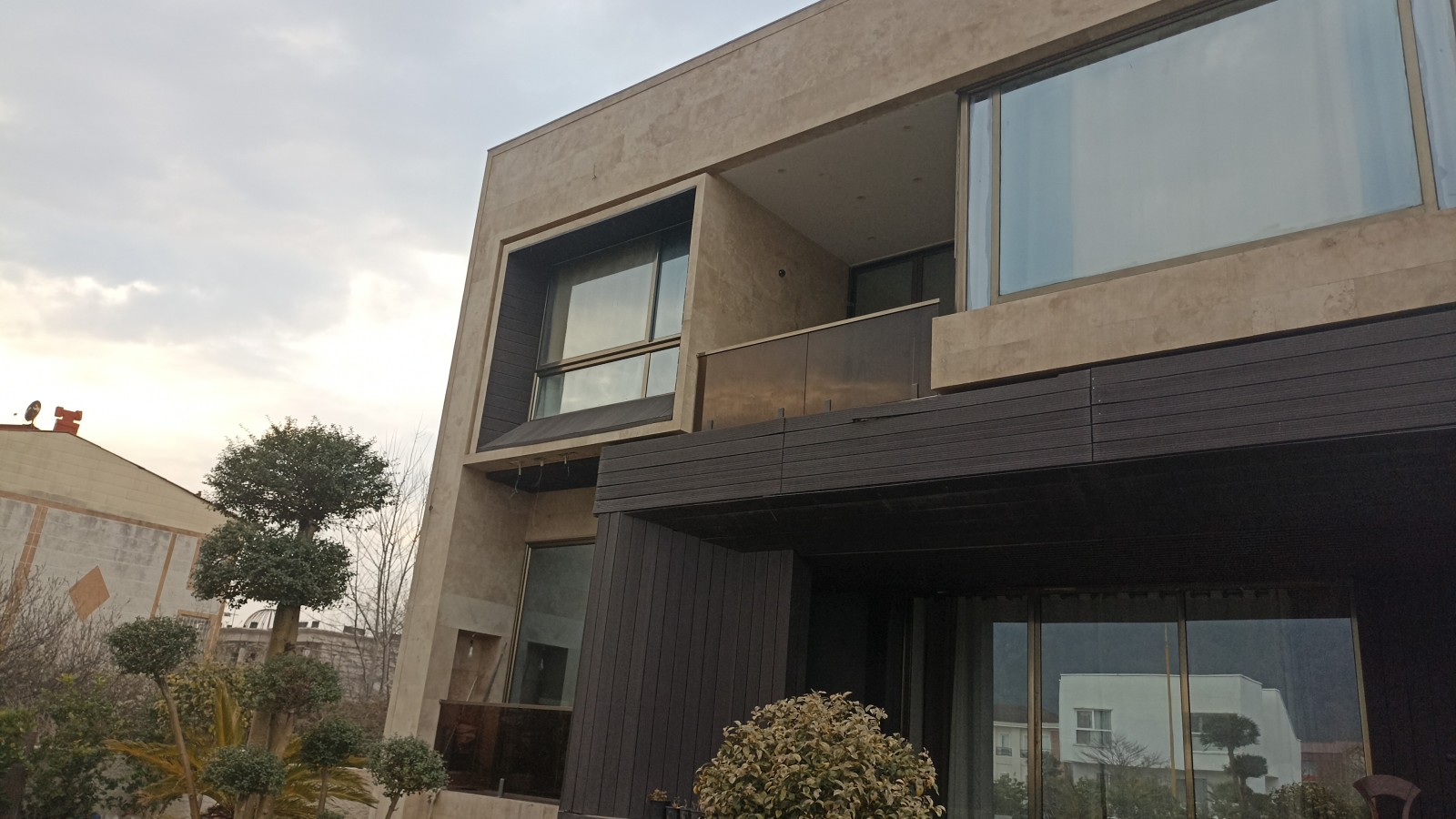 نمای ساختمان