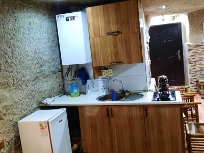 خانه روستایی صخره ای "ائلمان"