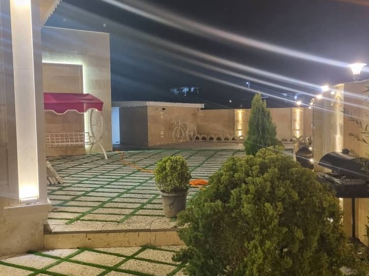 حیاط