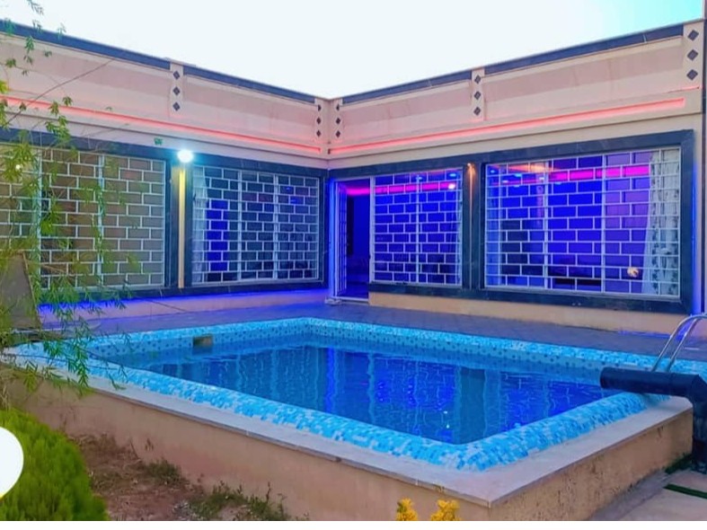 استخر استخر