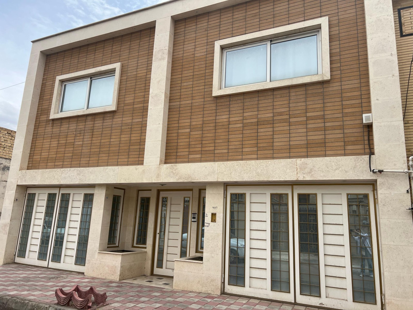 نمای ساختمان