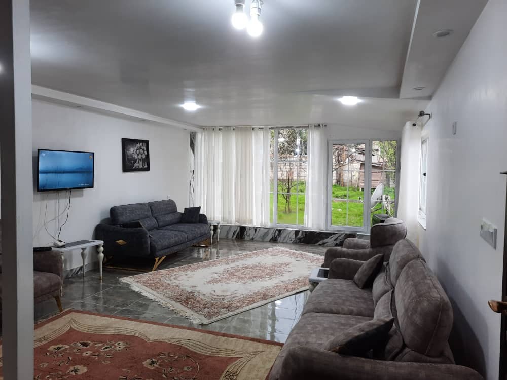 پذیرایی مبلمان هشت نفره و تلویزیون پذیرایی مبلمان هشت نفره و تلویزیون