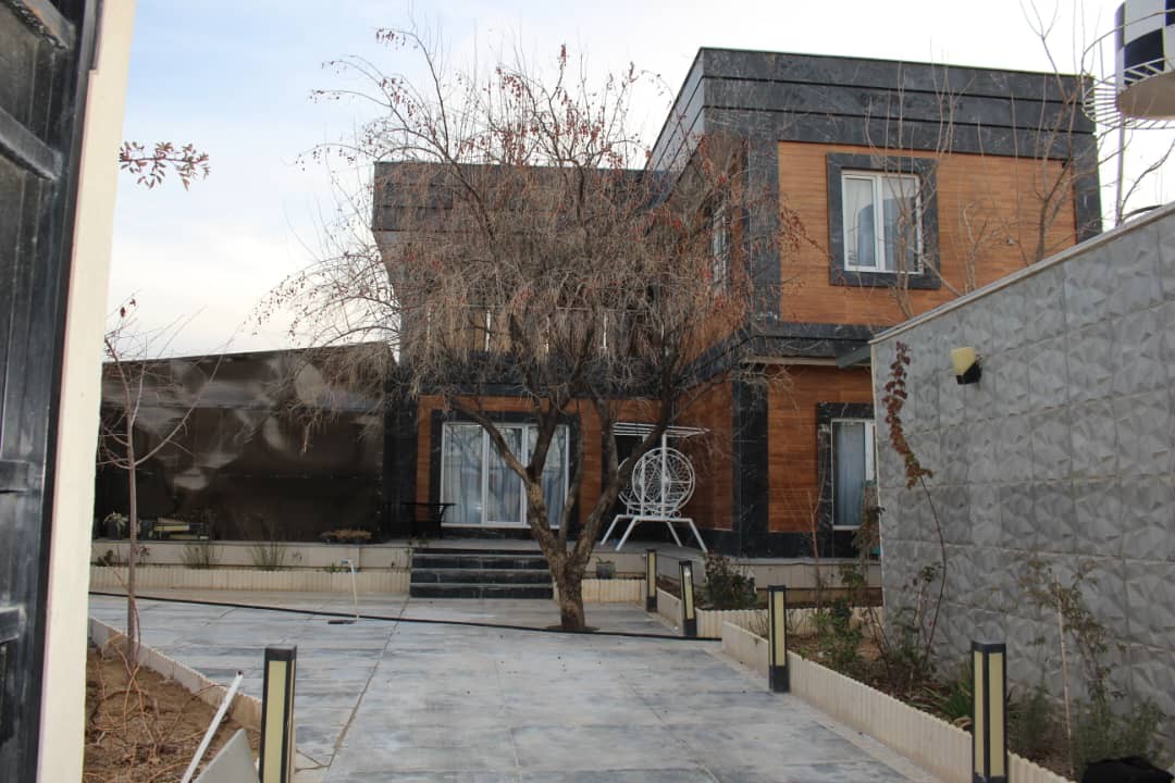 حیاط
