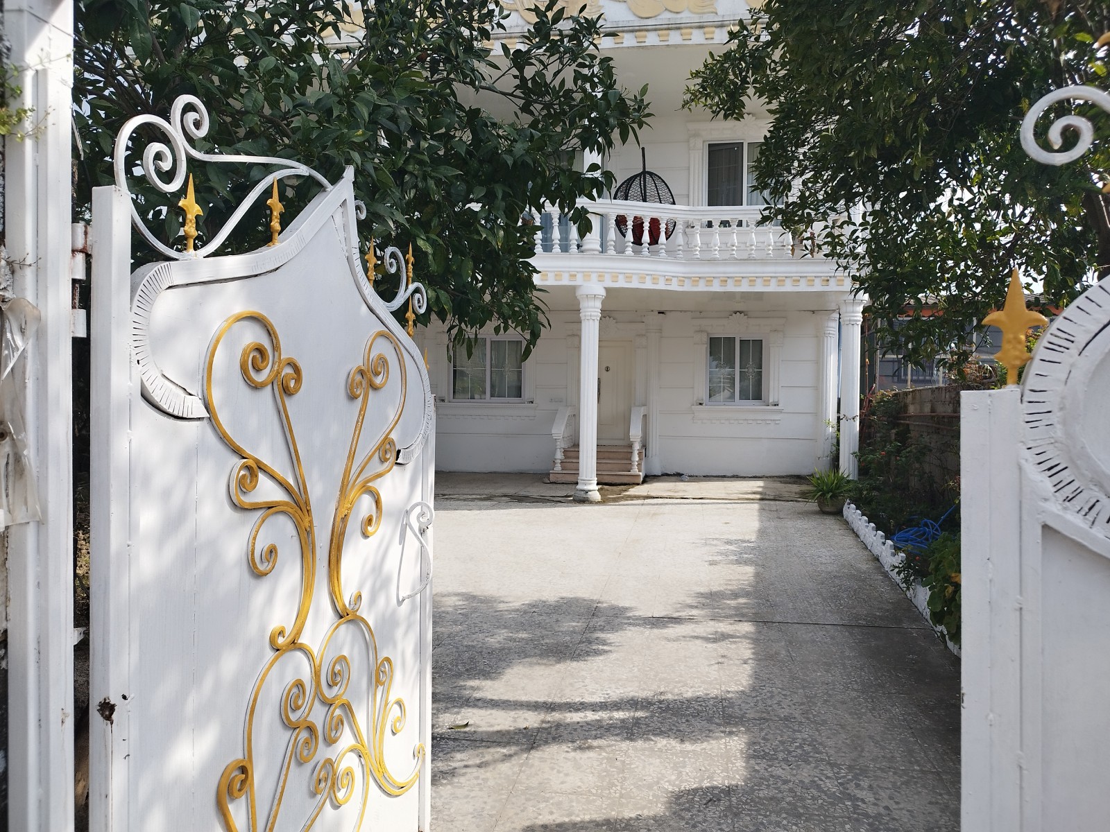 ورودی اقامتگاه