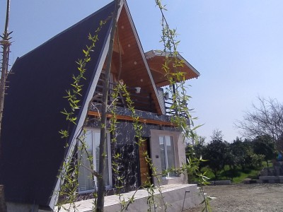 کلبه سوئیسی "باغ بهشت گیسوم"