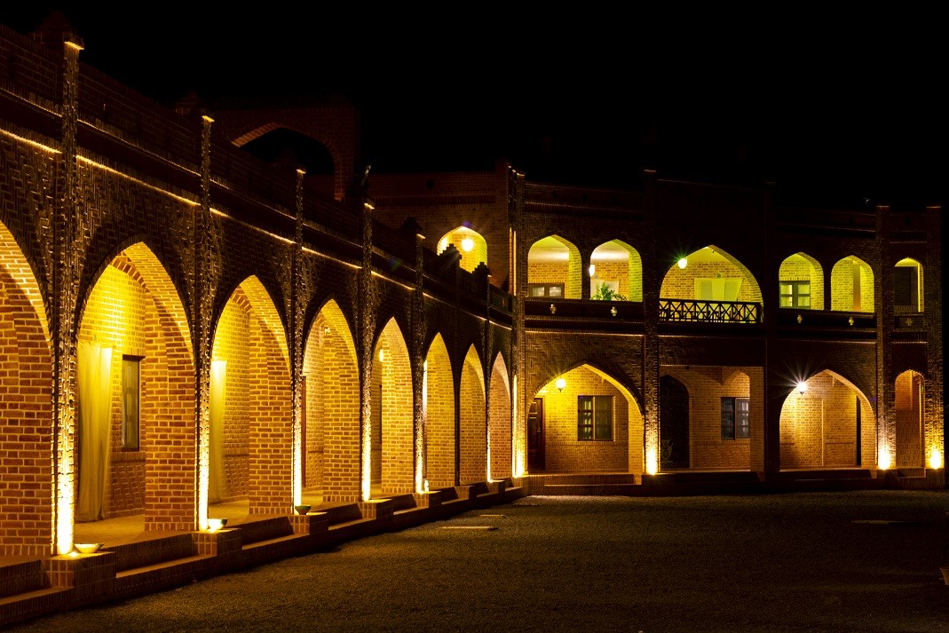 حیاط