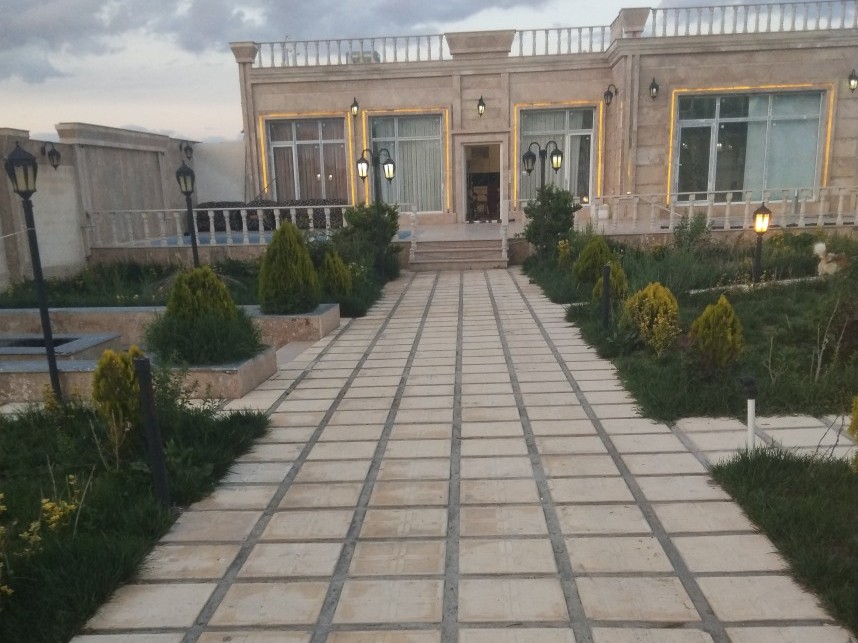 حیاط