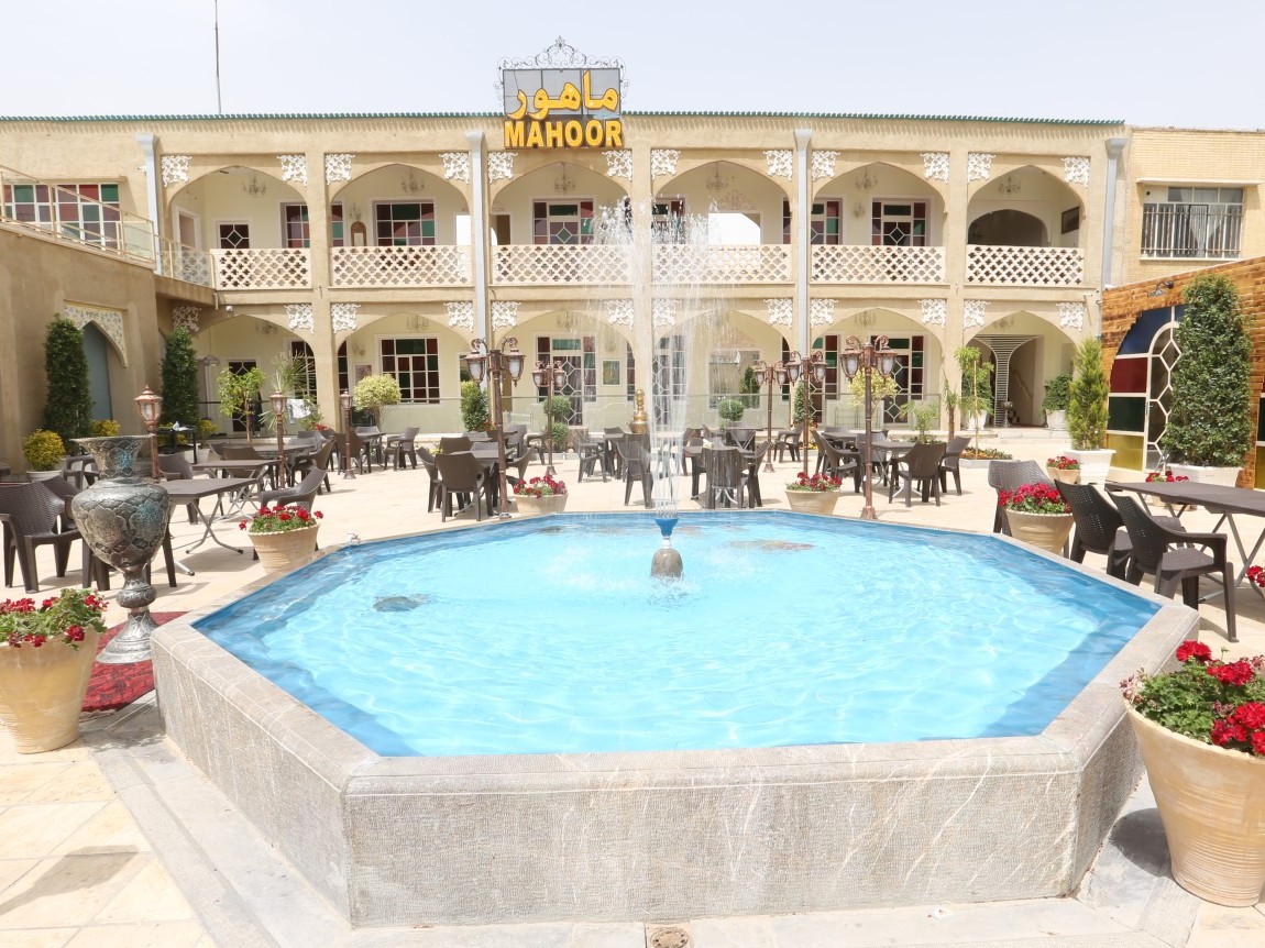 حیاط