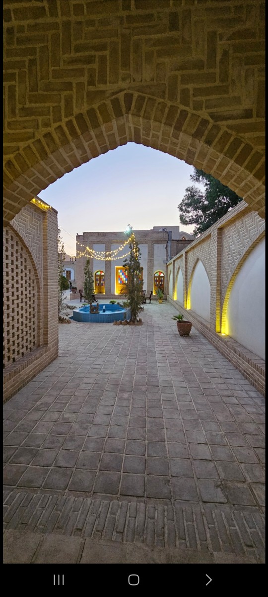 حیاط