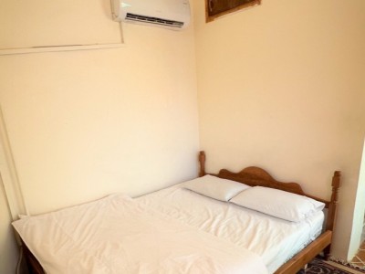 اقامتگاه بومگردی یادمان "اتاق گلناز" در شیراز