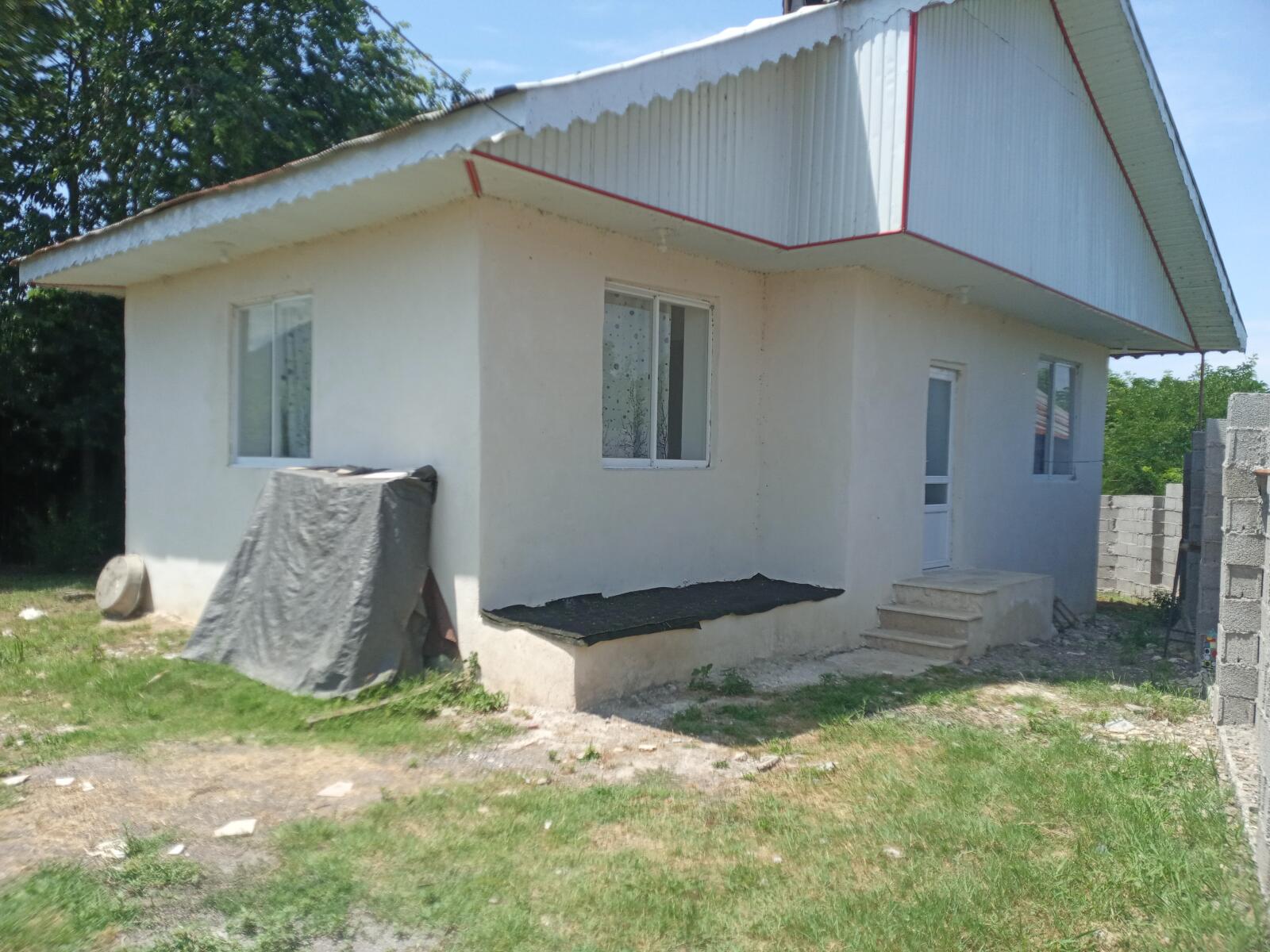 نمای از جلوی ویلا