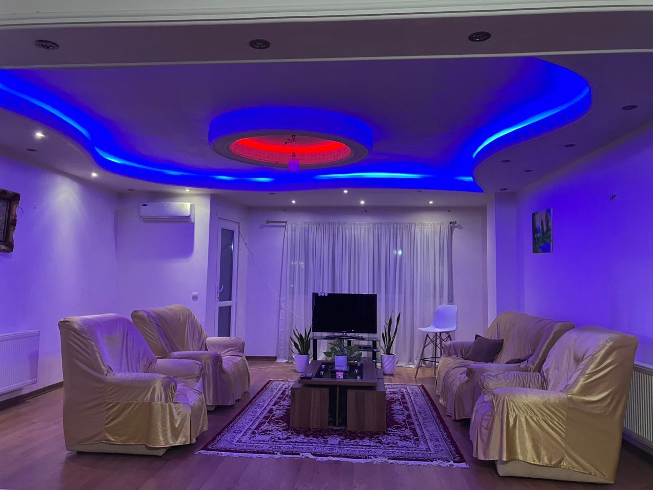 اتاق پذیرایی