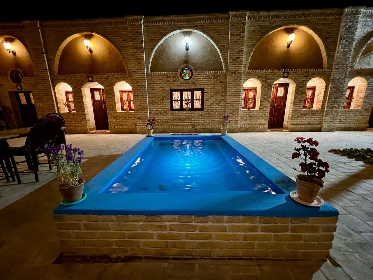 حیاط