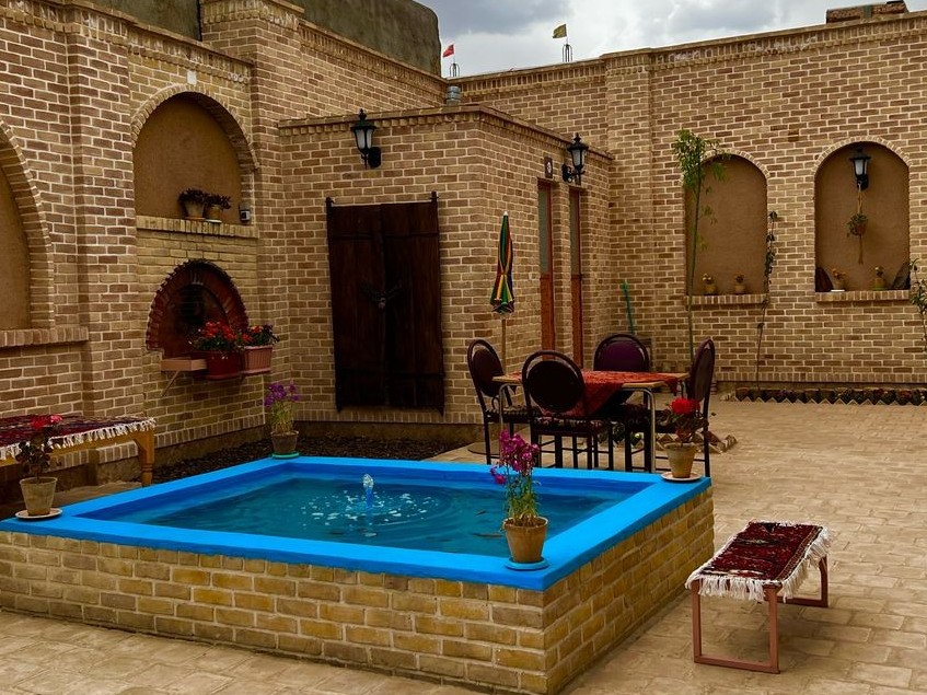حیاط