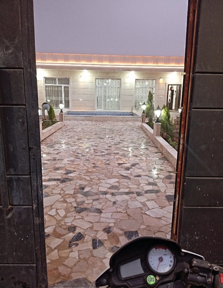 حیاط