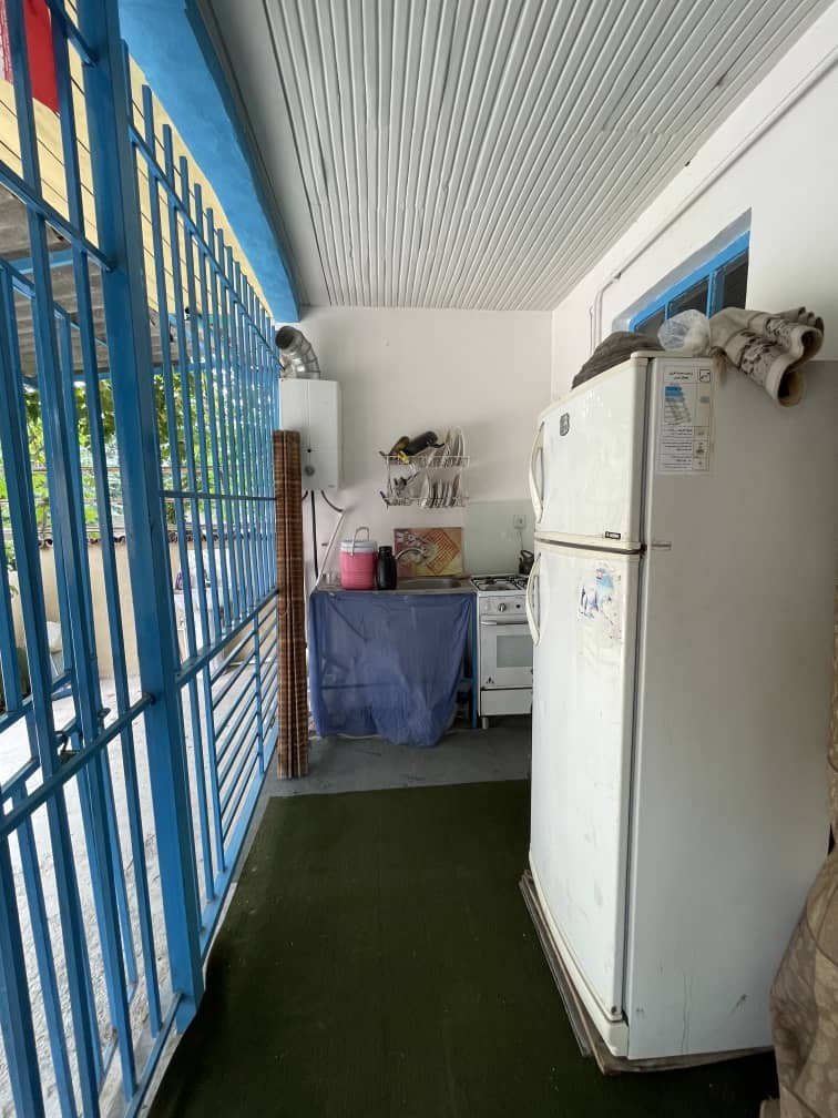 آشپزخانه و تراس