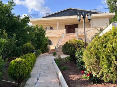 ویلای کوهستانی "سرو هرزویل"